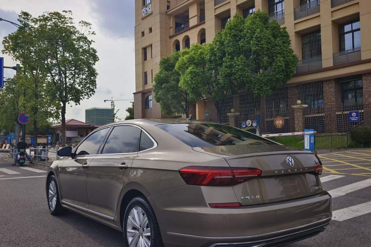 Used Volkswagen Passat 2019 330TSI Elite Edition China VI
