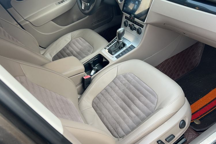 Used Volkswagen Magotan 2015 Facelift 1.8TSI Luxury Model
