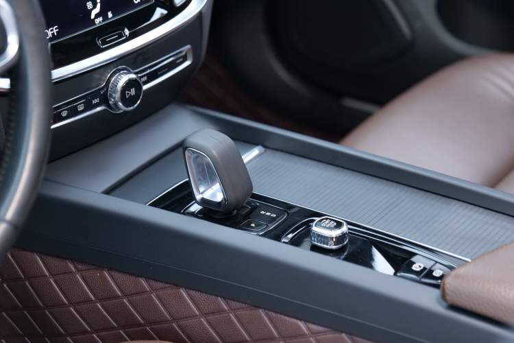 Used Volvo S60 2022 B4 Zhiyi Luxury Edition
