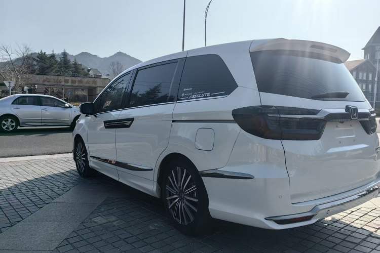 Used Honda Elysion 2022 2.0L eHEV Luxury Edition