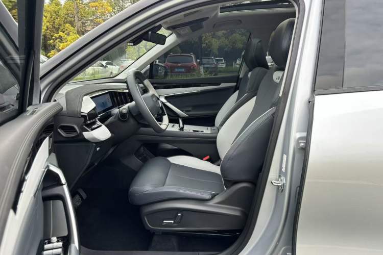 Used Geely Auto FX11 2024 1.5TD DCT Prestige Edition