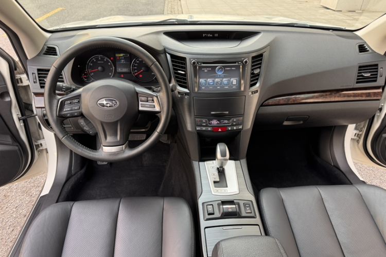 Used Subaru Outback 2013 2.5i Luxury Edition
