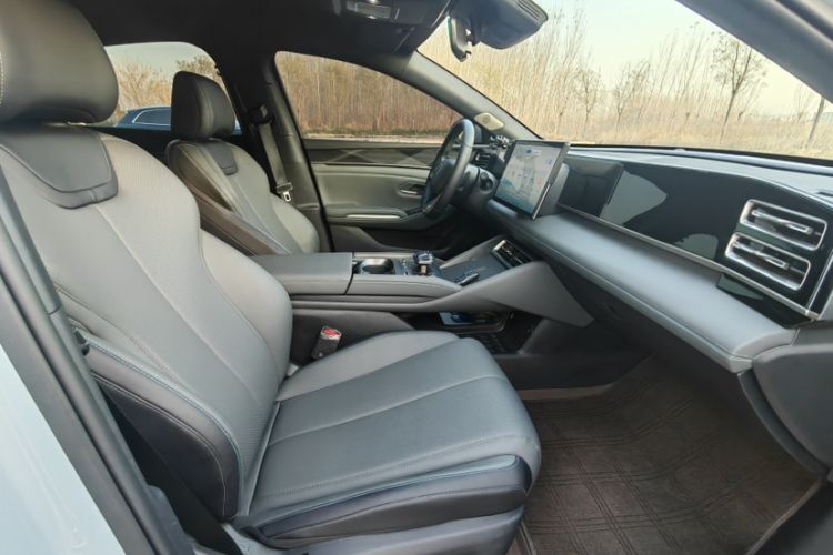 Used BYD Qin L 2024 DM-i 80KM Beyond Model
