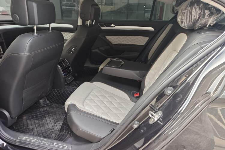 Used Volkswagen Magotan 2023 2 Million Units Commemorative Edition 330TSI DSG Luxury Version