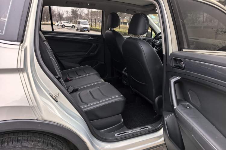 Used Volkswagen Tiguan L 2021 330TSI Automatic Two-Wheel Drive R-Line Flagship Edition
