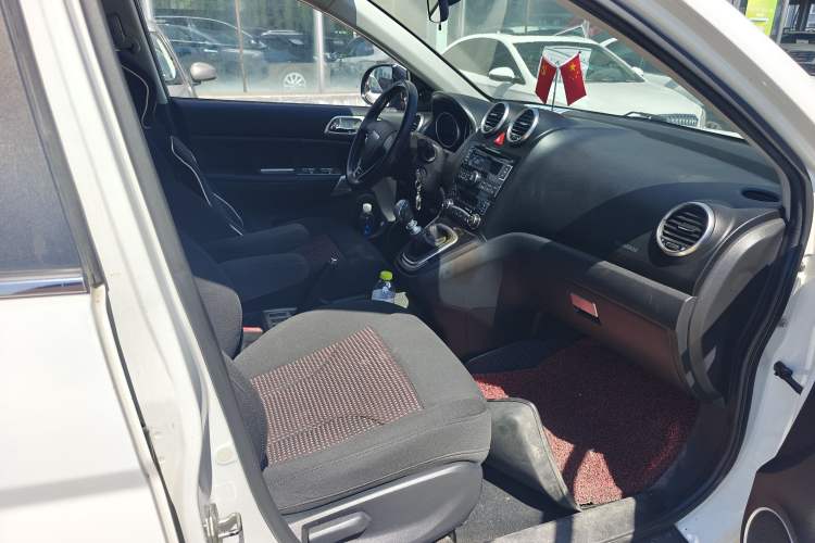 Used Haval H6 2016 Upgraded Model 1.5T Manual Two-Wheel Drive Value Edition
