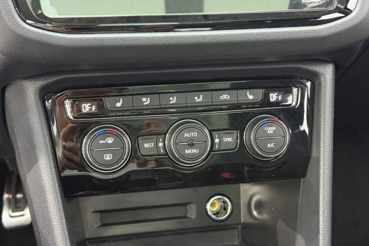 Used Volkswagen Tiguan L 2021 330TSI Automatic Two-Wheel Drive R-Line Flagship Edition
