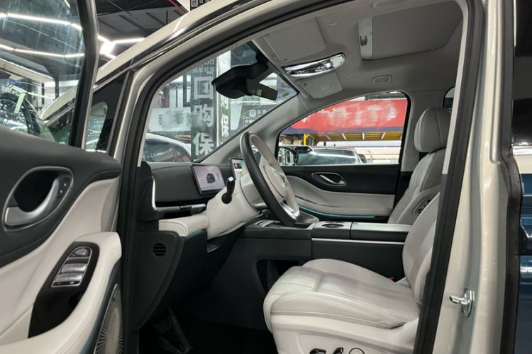 Used VOYAH Dream 2025 PHEV Four-Wheel-Drive Flagship Version – Qiankun Edition
