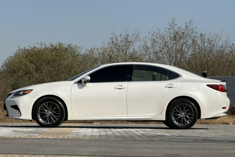 Used Lexus ES 2017 200 30th Anniversary Edition
