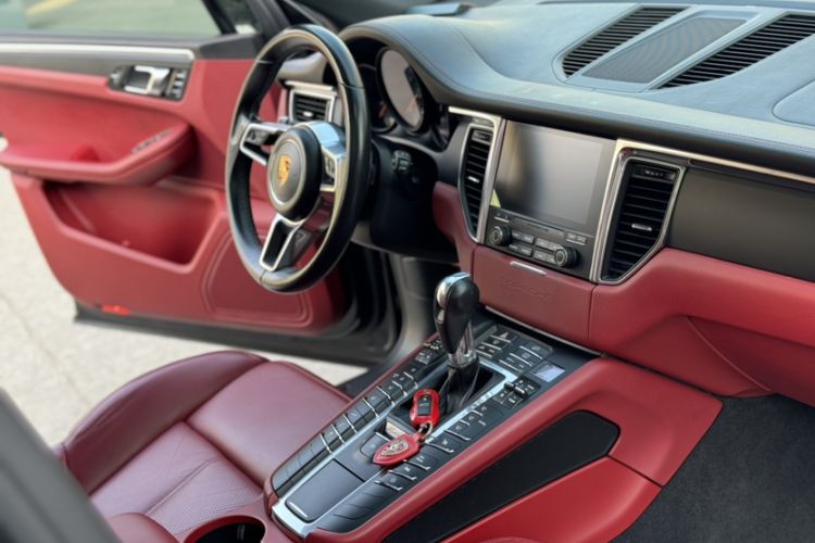 Used Porsche Macan 2017 Macan 2.0T
