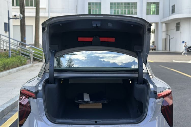 Used Hongqi EH7 2024 600 Pro
