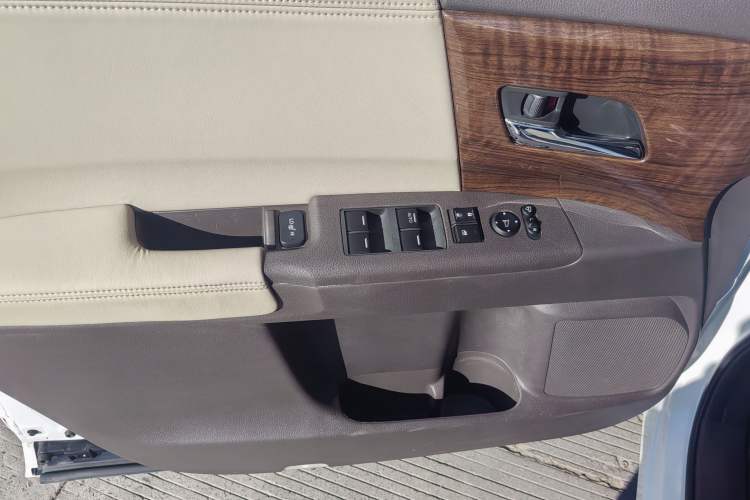 Used Honda Odyssey 2015 Revised 2.4L Luxury Edition