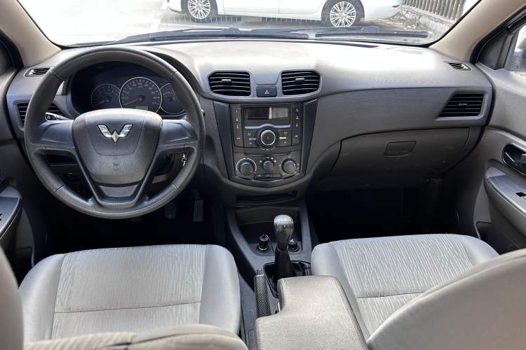 Used Wuling Hongguang 2020 1.2L S Base Model China VI LSI