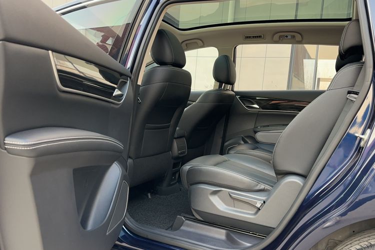 Used BYD Song MAX 2018 1.5T Automatic Smart Connect Elite Model with 6 Seats
