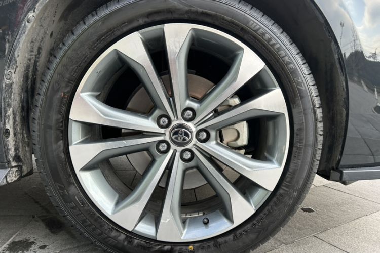 Used Toyota Granvia 2024 2.5L Hybrid Comfort Edition