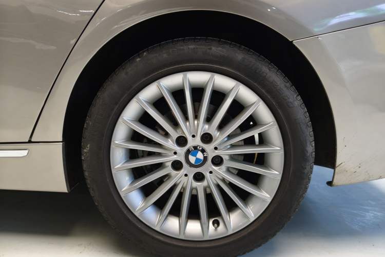 Used BMW 3 Series 2015 320Li Luxury Design Package
