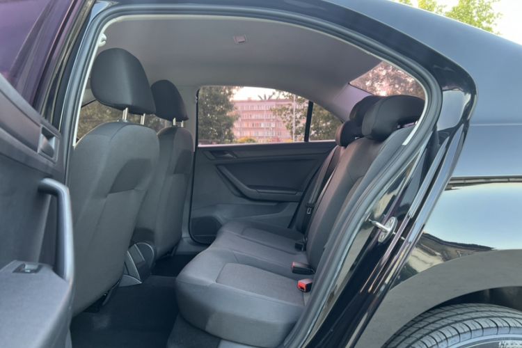 Used Volkswagen Jetta 2019 Dream Edition 1.5L Automatic Fashionable Version
