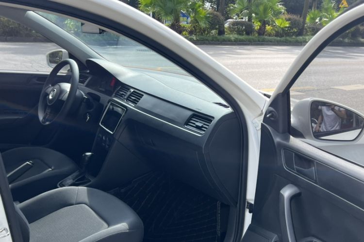 Used Volkswagen Santana 2015 1.6L Automatic Fashion Edition
