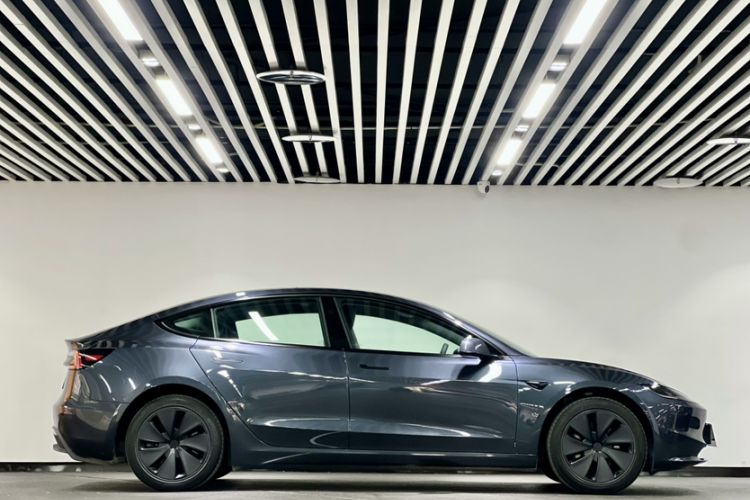 Used Tesla Model 3 2025 Rear-Wheel-Drive Version
