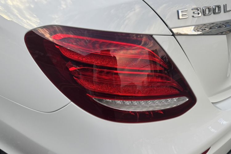 Used Mercedes-Benz E-Class 2020 E 300 L Sporty and Stylish Model
