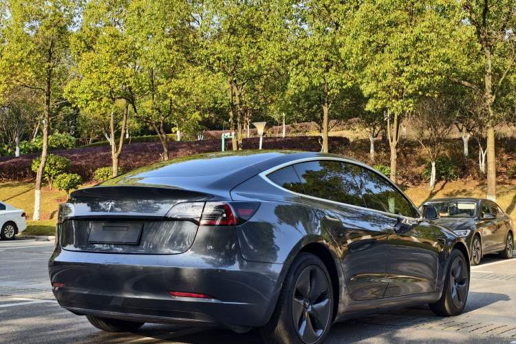 Used Tesla Model 3 2020 Long-Range Rear-Wheel-Drive Version

