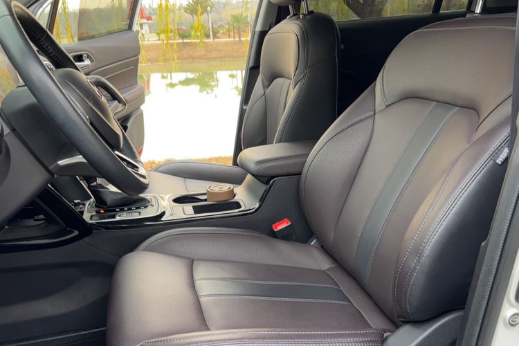 Used GAC Trumpchi GS4 2018 235T Automatic Two-Wheel Drive Luxury Smart Connectivity Millionth Anniversary Edition
