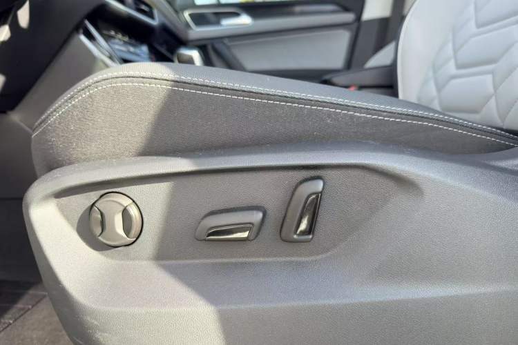 Used Volkswagen Tayron 2023 330TSI Two-Wheel-Drive Luxury Plus Advanced Version
