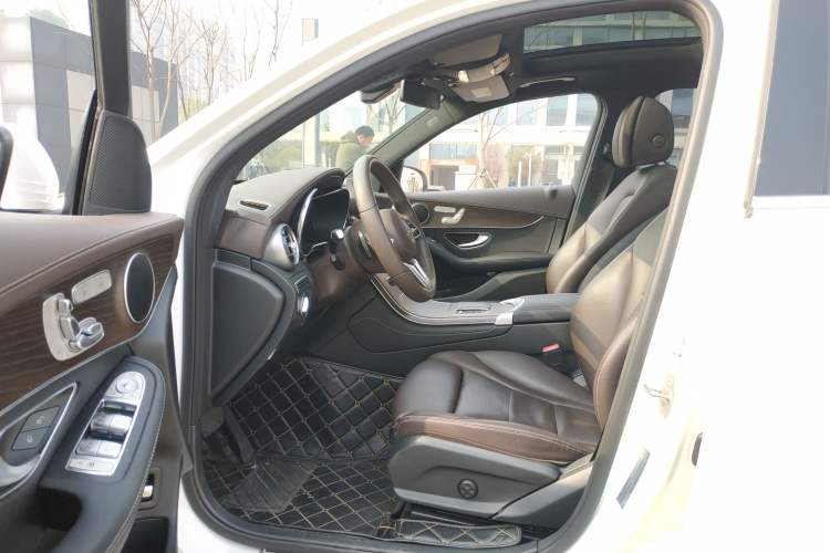 Used Mercedes-Benz GLC 2021 GLC 260 L 4MATIC Luxury Model