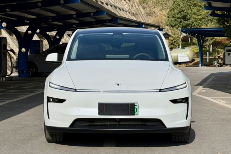 Used Tesla Model Y 2025 Rear-Wheel Drive First Edition