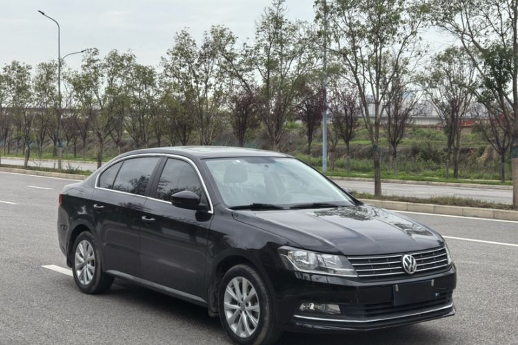 Used Volkswagen Lavida 2015 1.6L Automatic Comfort Edition
