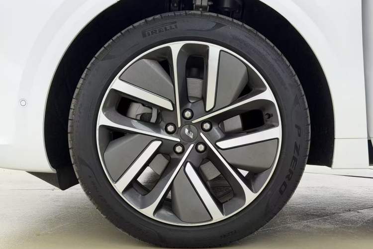 Used Li Auto L6 2025 Pro Smart Refresh Edition
