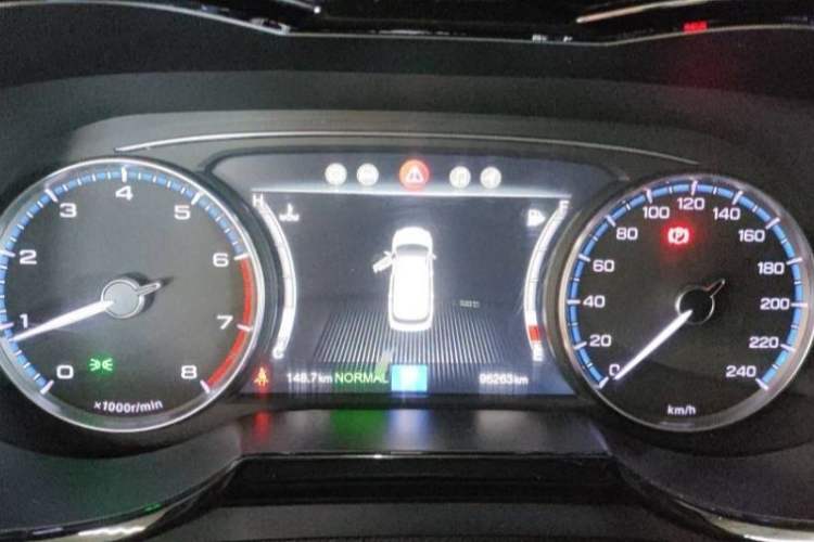 Used GAC Trumpchi GS8 2017 320T Two-Wheel Drive Luxury Smart Connectivity Version (7 Seats)
