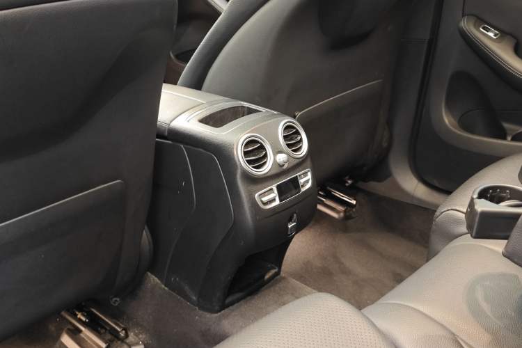 Used Mercedes-Benz GLC 2021 GLC 300 L 4MATIC Dynamic Model