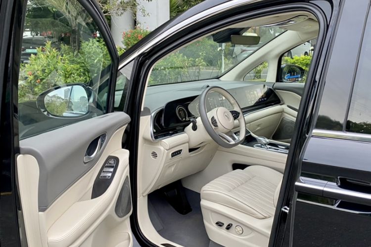 Used VOYAH Dream 2024 EV Long-Range Flagship Edition
