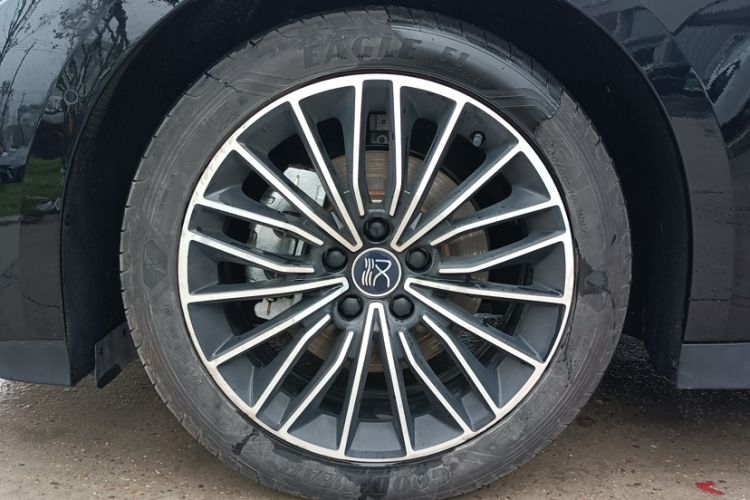 Used BYD Han 2025 DM-i Intelligent Driving Edition 125KM LiDAR Flagship Model
