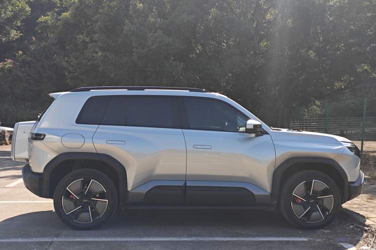 Used  Titanium 3 2025 501KM All-Wheel Drive Intelligent Driving Ultra Version