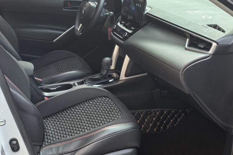 Used Toyota FRONTLANDER 2023 2.0L CVT Leading Edition
