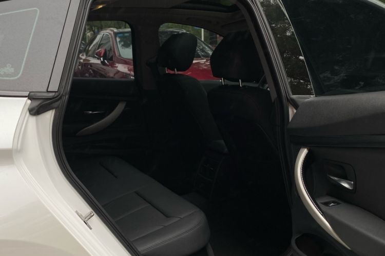 Used BMW 3 Series GT 2017 320i Sport Edition
