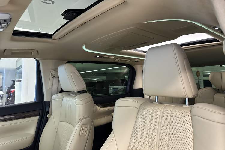 Used Toyota Alphard 2021 Dual-Engine 2.5L Prestige Edition