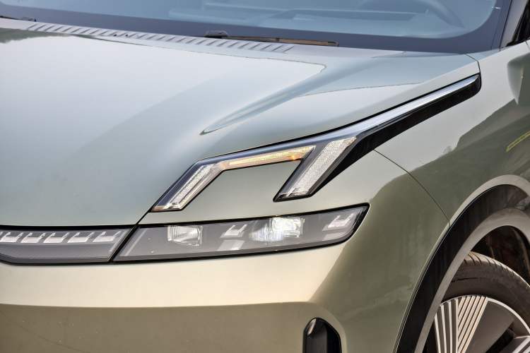 Used Lynk & Co 08 EM-P 2023 220km All-Wheel-Drive Performance Halo
