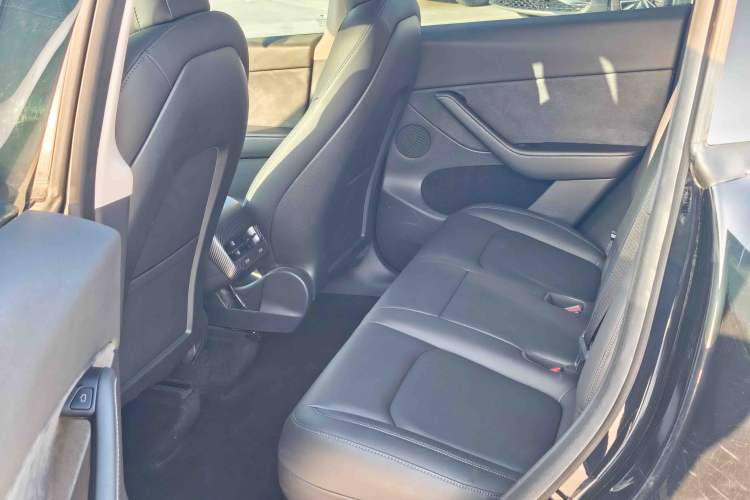 Used Tesla Model Y 2021 Standard Range Rear-Wheel Drive Version