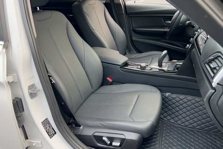 Used BMW 3 Series 2016 320Li Ambition Model