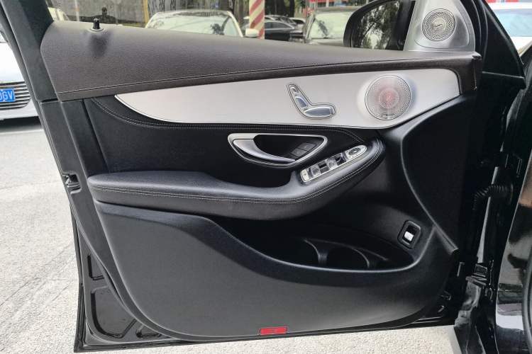 Used Mercedes-Benz GLC 2017 GLC 200 4MATIC
