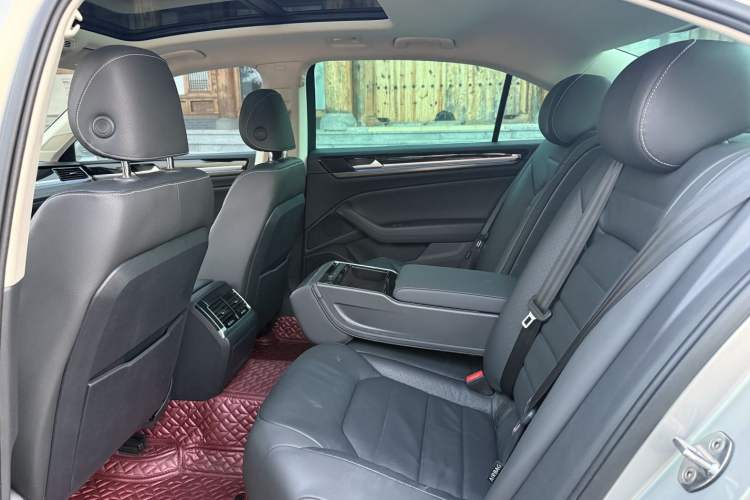 Used Volkswagen Phideon 2019 380TSI Two-Wheel Drive Business Edition China V Standard