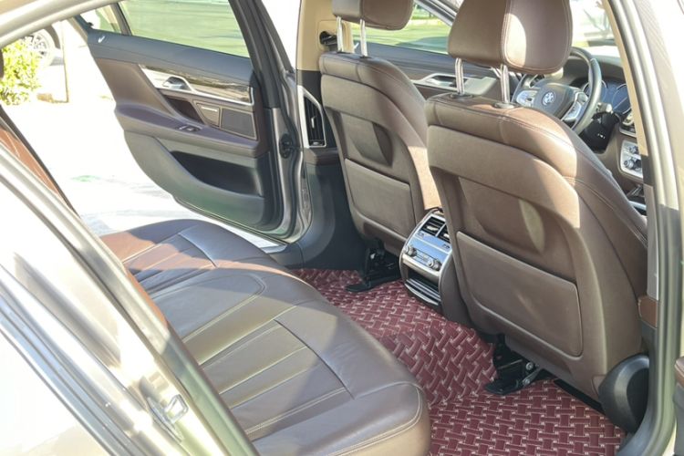 Used BMW 7 Series 2018 730Li Leading Model Excellence Package
