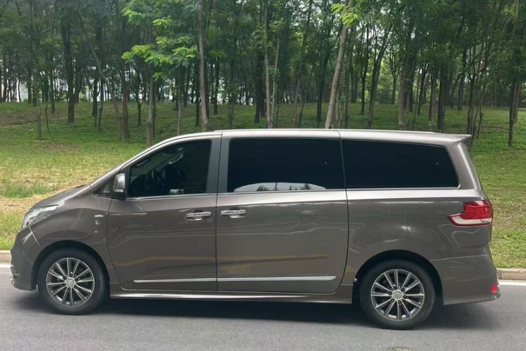 Used SAIC MAXUS G10 2016 2.0T Automatic Luxury Executive Edition
