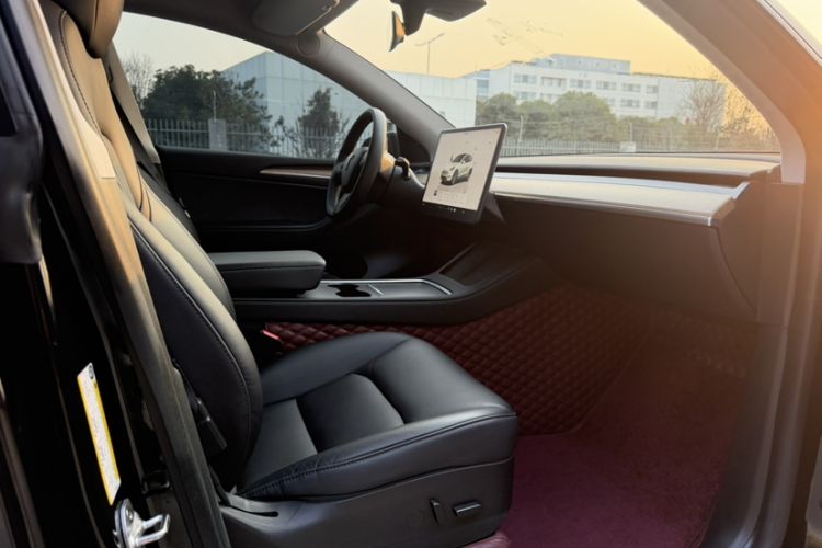 Used Tesla Model Y 2022 Rear-Wheel-Drive Version
