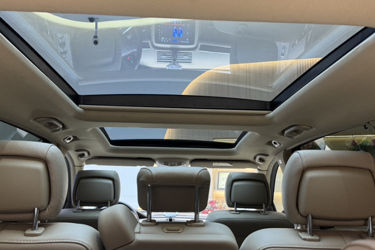 Used Mercedes-Benz R-Class 2017 R 320 4MATIC Business Edition Prestige Model
