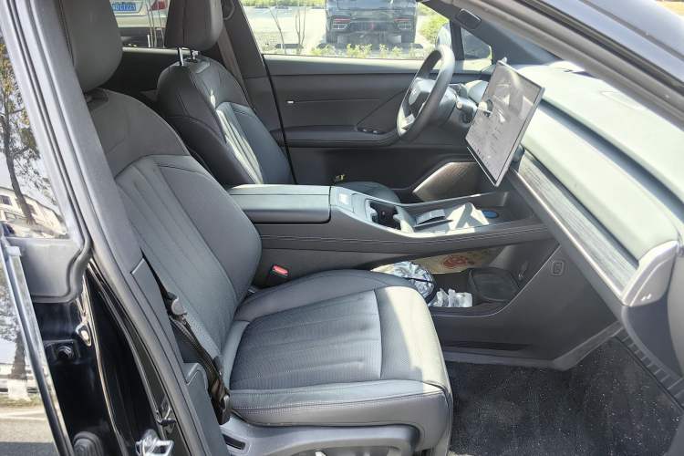 Used ONVO L60 2024 85 kWh Rear-Drive Version