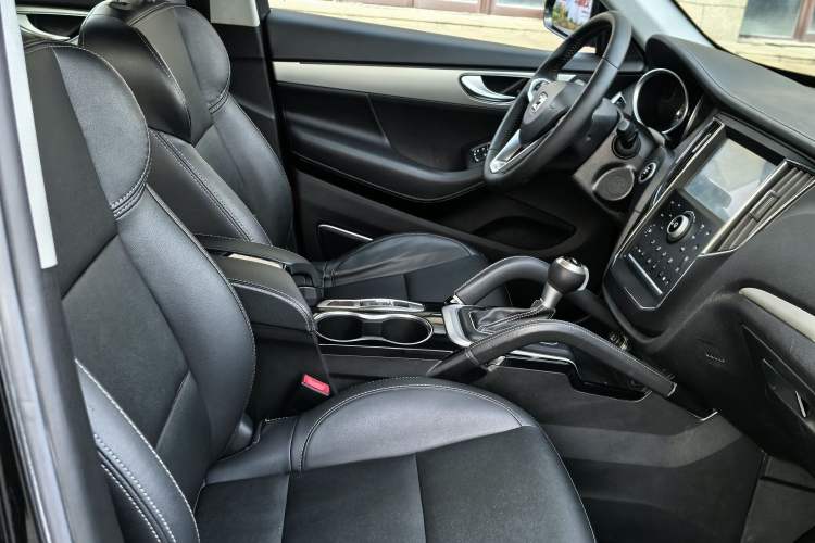 Used Zotye SR7 2016 1.5T CVT Cube Road Edition China V Standard
